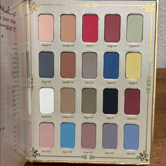 Bésame Cosmetics x Disney’s Snow White The 1937 Collection Storybook Palette - Picture 10 of 11